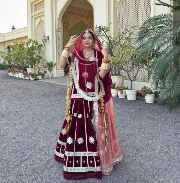 Heavy branded 24 kali velvet rajputi poshak